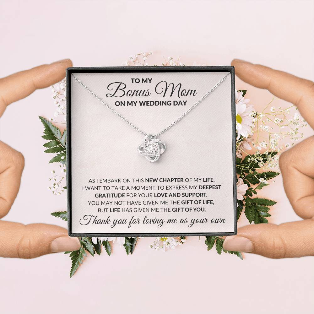 To My Bonus Mom on Wedding Day Love Knot Necklace